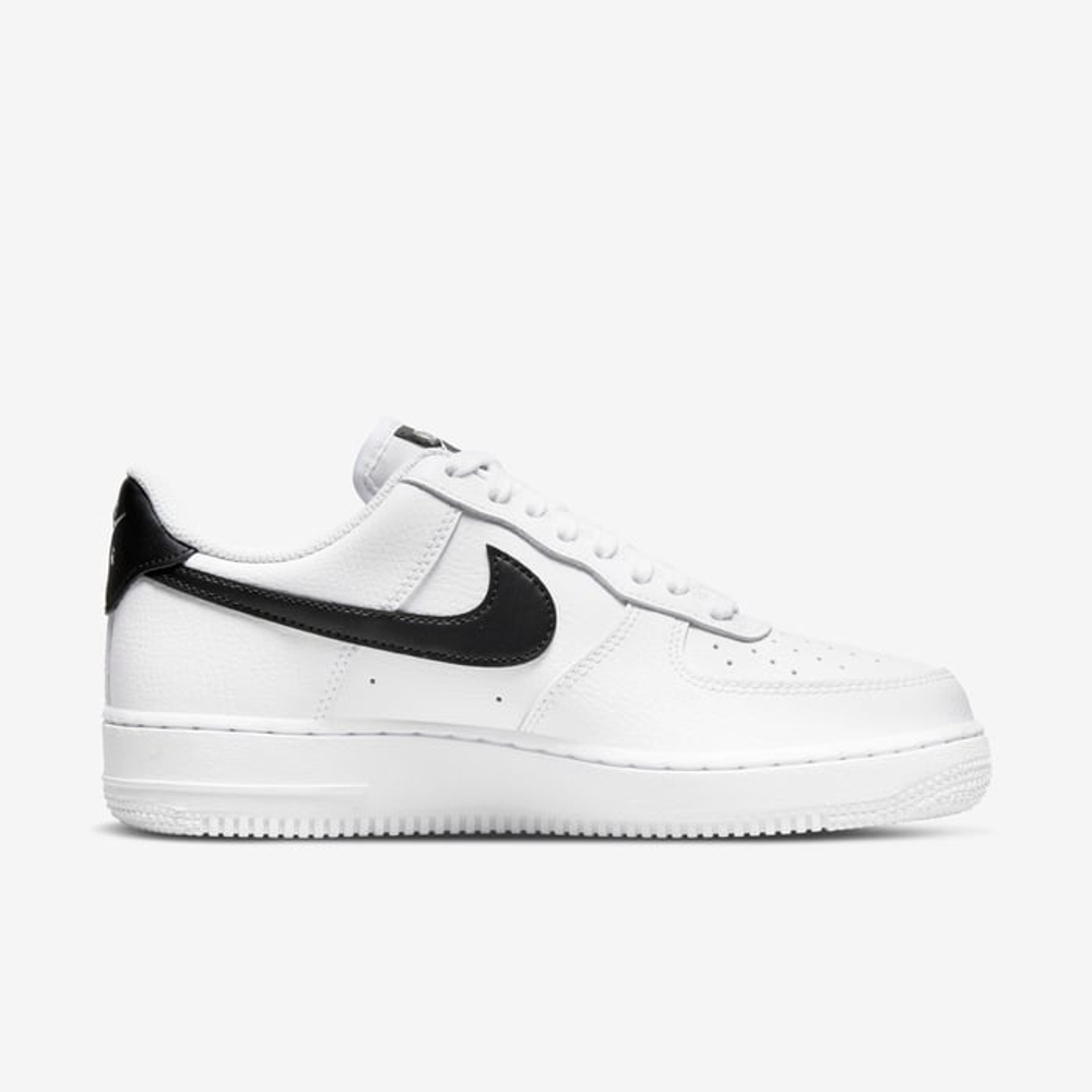 Кроссовки женские NIKE WMNS AIR FORCE 1 07