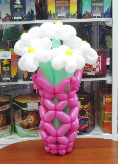 Корзинка с ромашками