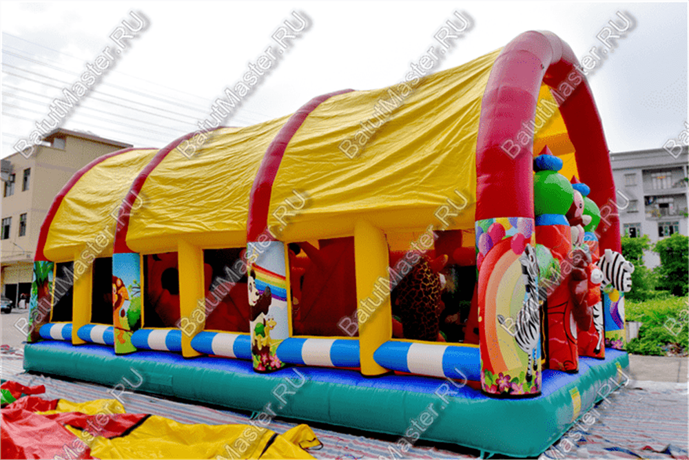 Надувной батут "Зверята с крышей 3" со скалодромом, 11*8*6 м