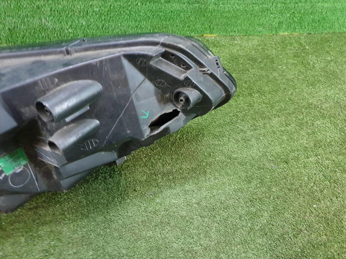 Битая Фара левая Ford Ecosport (2012-2018) галоген