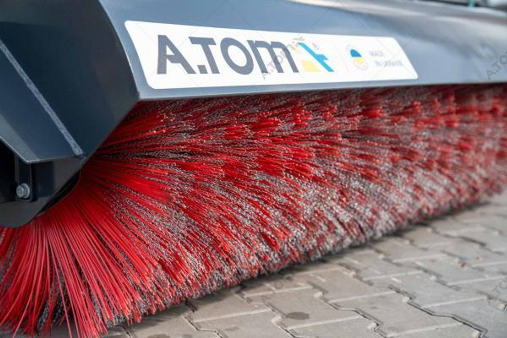 Щетка дорожная на мини погрузчик - AТOM 2000 Bob-Tach
