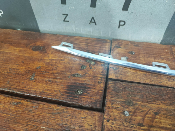 Молдинг переднего бампера Mercedes GLS (X167) 19-нв Б/У Оригинал A1678851006