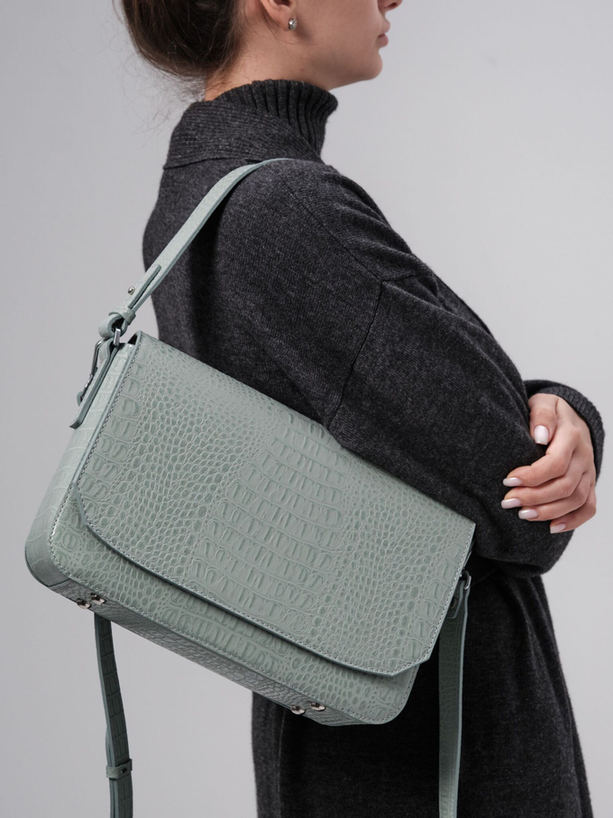 Сумка кожаная на плечо серо-зеленая