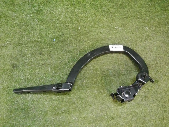 Петля крышки багажника левая BMW 5er G30 (17-23)