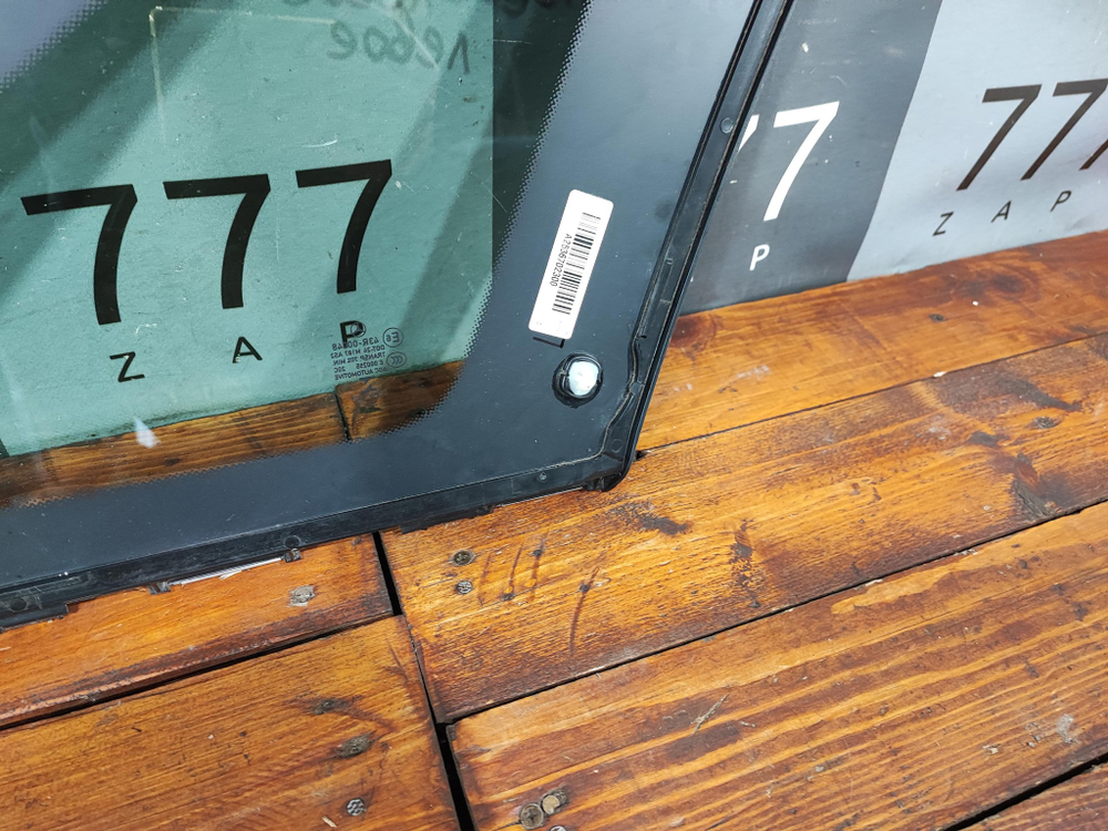 Стекло заднее левое Mercedes GLC (X253) 15-22 Б/У Оригинал A2536702300