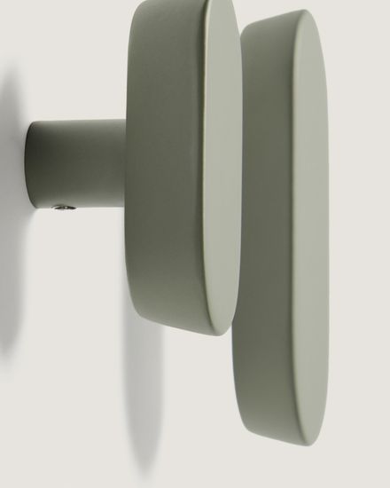 Набор из 2 вешалок Arely из бука с зеленым лаковым покрытием, 6,5 см/10 см