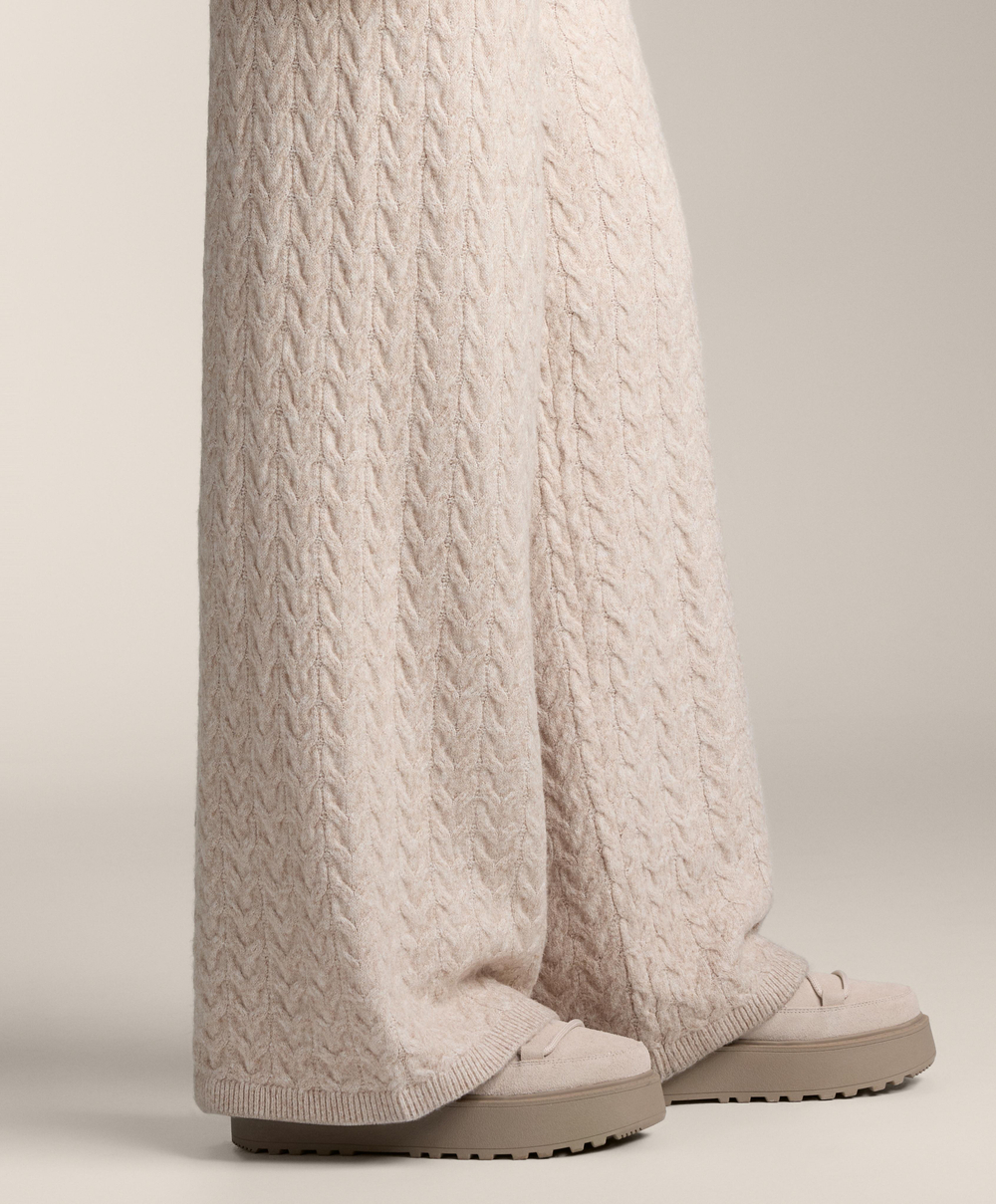 OYSHO Брюки прямого кроя крупной вязки, норка