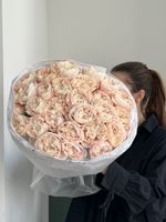 Гранд-букет из нежных одноголовых роз