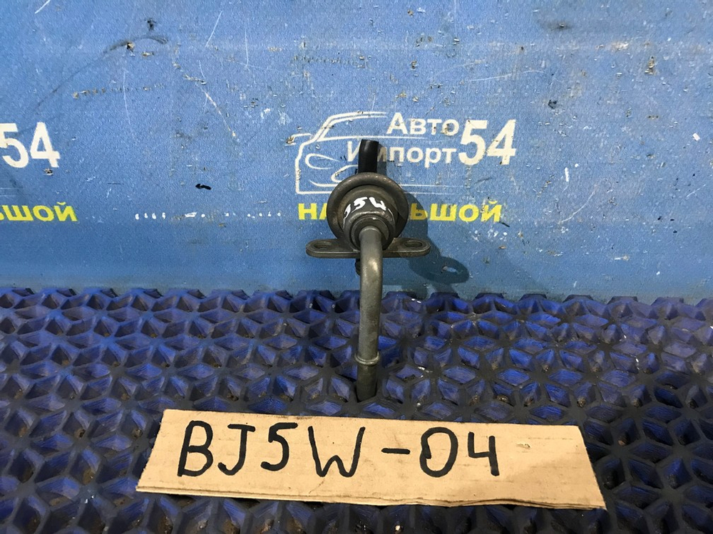 Регулятор давления топлива MAZDA FAMILIA 1999