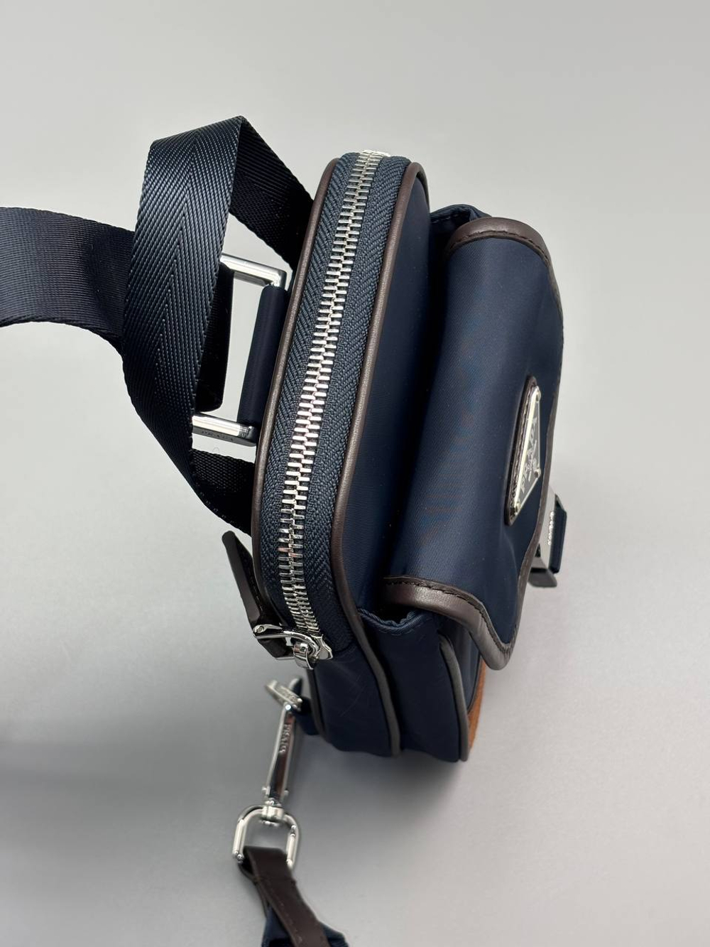 Сумка-мессенджер Prada