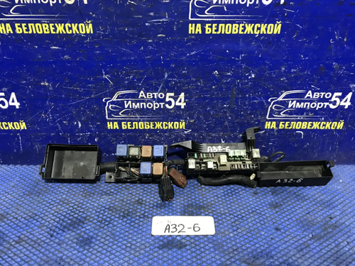 Блок предохранителей подкапотный NISSAN CEFIRO 1994
