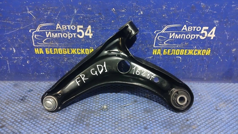 Рычаг передний правый Honda FIT 2002-2008