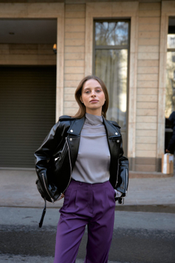 Косуха черная medium мягкая кожа