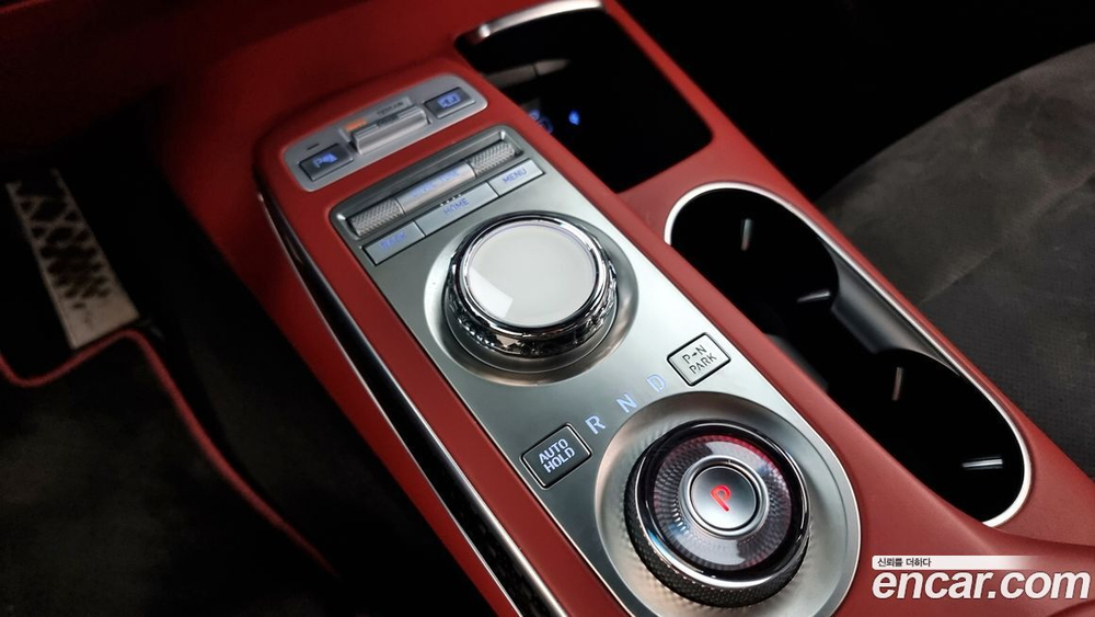 Genesis GV70 2.5T Бензин AWD (11.2021)