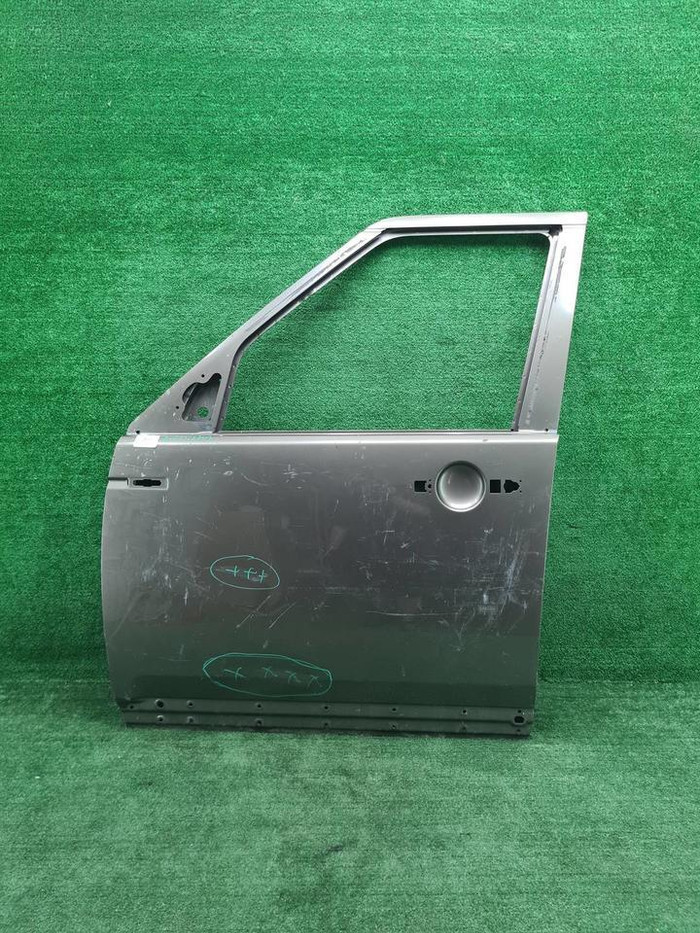 Дверь передняя левая LR Discovery 3 4 (2004-2016)