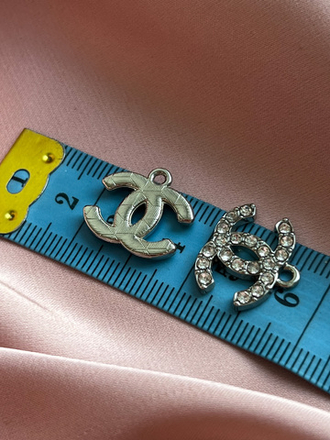 Подвеска Шан. Серебро Лого стразы