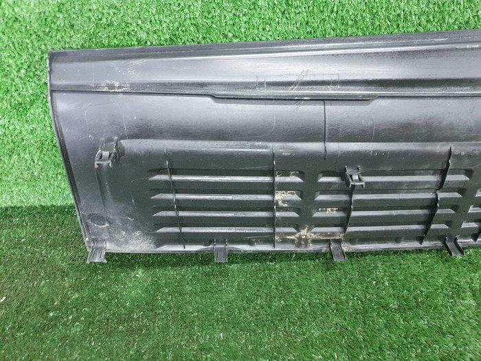 Накладка заднего бампера Toyota Land Cruiser 200 (2007-2021)