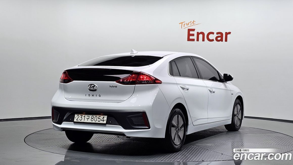 Hyundai The New Ionic Hybrid 1.6 HEV (11.2019)