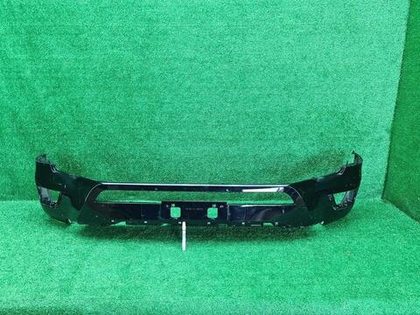 Бампер передний Toyota Land Cruiser 300 (21-нв)