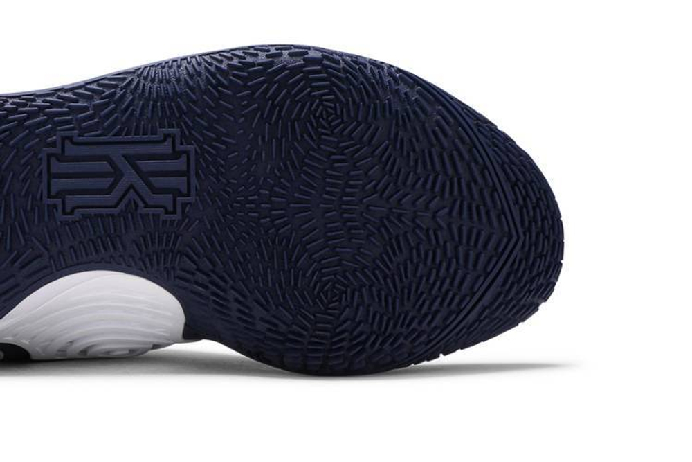 Кроссовки Nike Kyrie Low 3