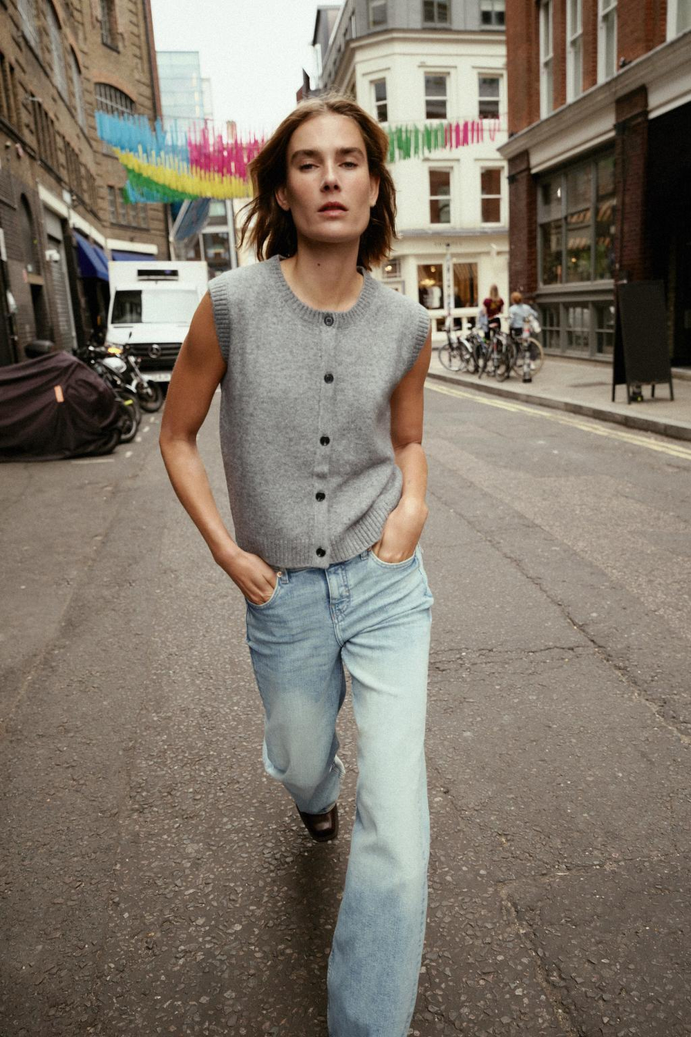 ZARA МЯГКИЙ ТРИКОТАЖНЫЙ ЖИЛЕТ, СЕРЫЙ МЕЛАНЖ