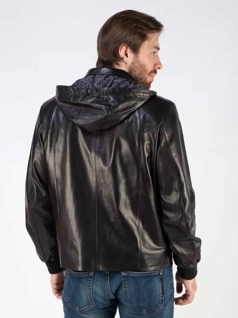 Кожаная куртка демисезонная с капюшоном