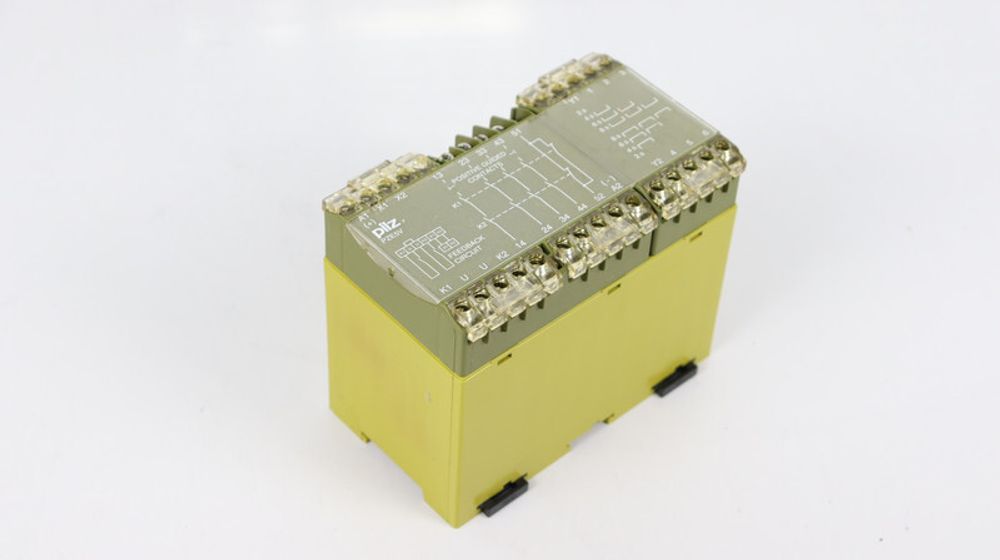 Pilz PZE 5V 8 S 24 V DC