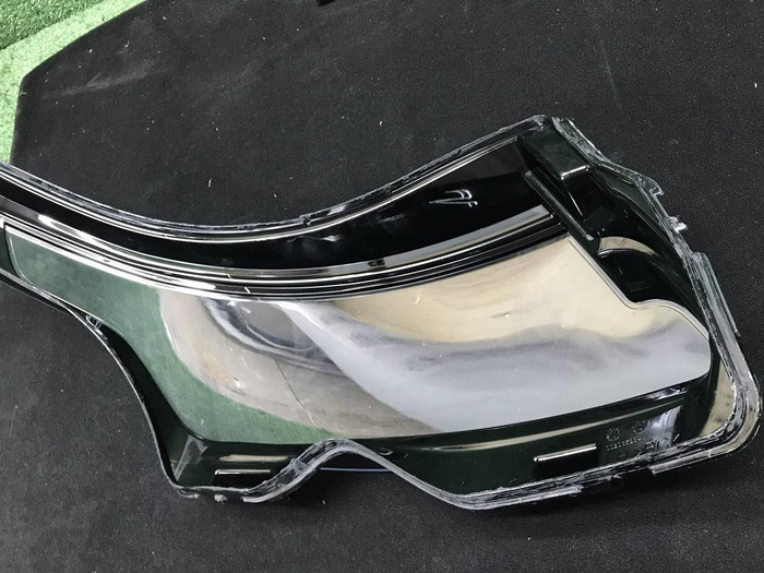 Стекло фары левое Range Rover Vogue 4 L405 (17-22)