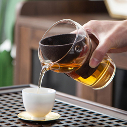 243075 Сливник "Летающее сито" со встроенным ситом, 500мл, стекло