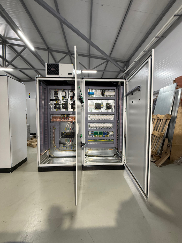 Распределительный щит на Systeme Electric