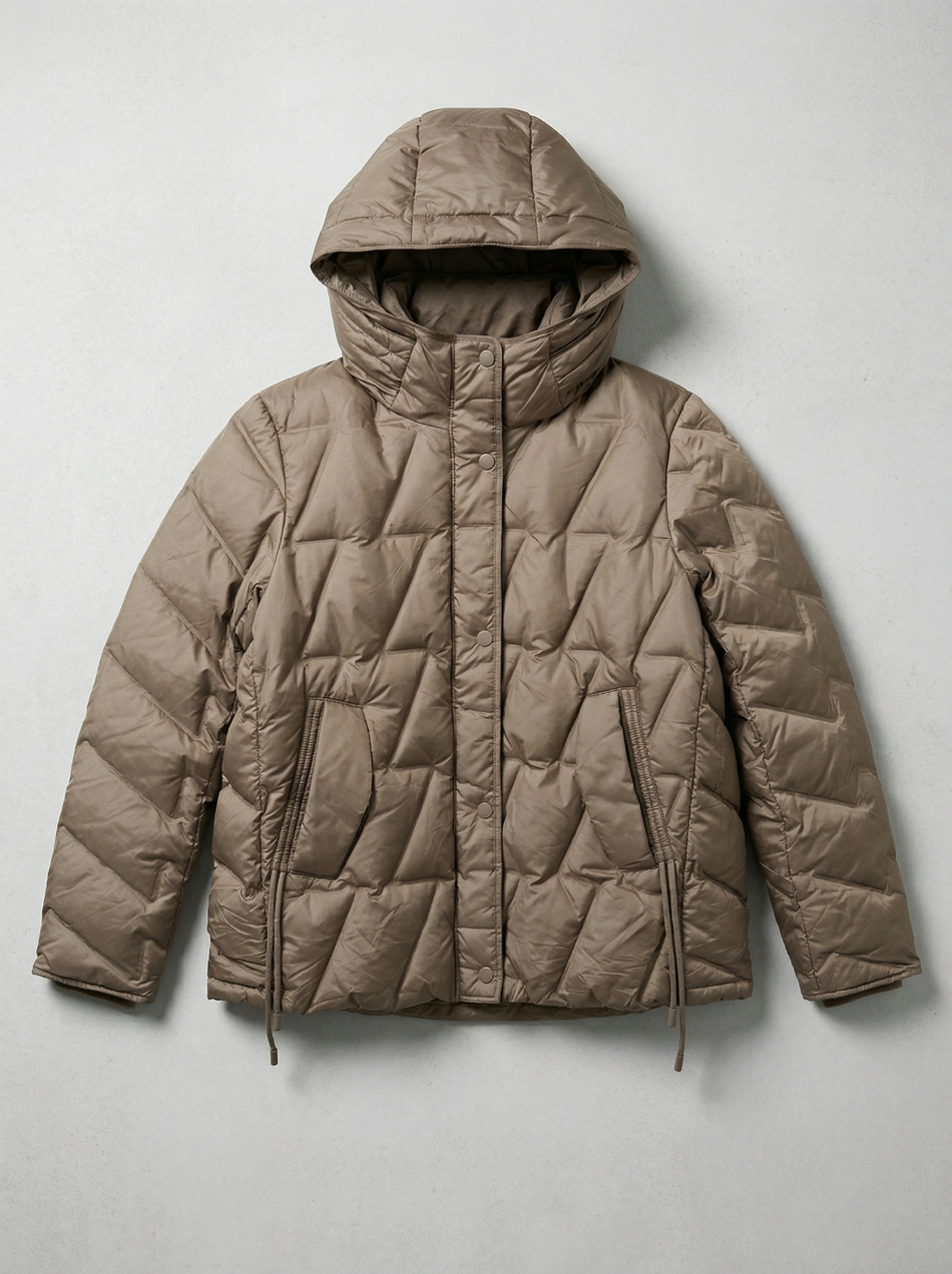 Легкая пуховая куртка на кнопках