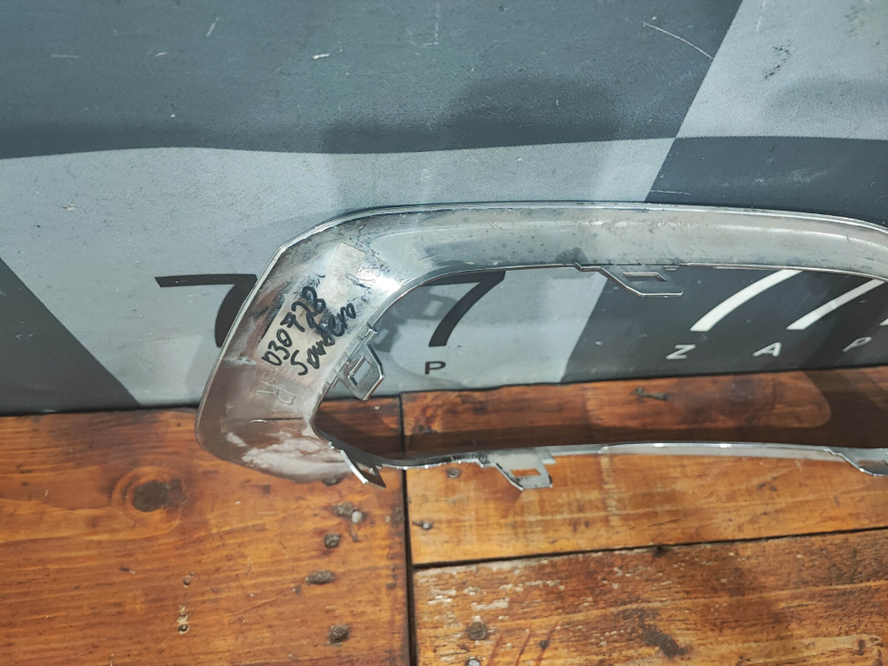 Накладка ПТФ правая Renault Sandero 2 13-18 Б/У Оригинал 261A25995R