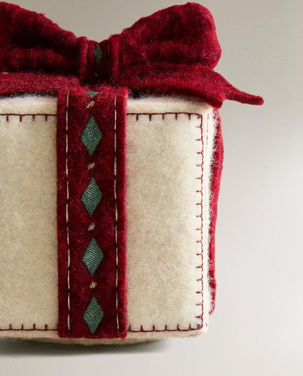 ZARA HOME МАЛЕНЬКИЙ СВЕТЯЩИЙСЯ НАПОЛЬНЫЙ РОЖДЕСТВЕНСКИЙ ПОДАРОК, ЖЕЛТОВАТО-БЕЛЫЙ