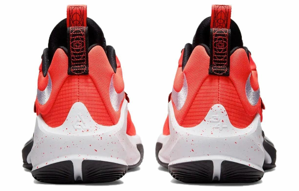 Кроссовки Nike Freak 3 Zoom Tb