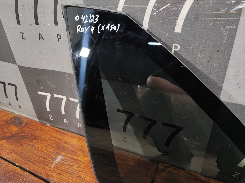 Стекло багажника левое Toyota RAV4 V (XA50) 18-нв Б/У Оригинал 627200R120