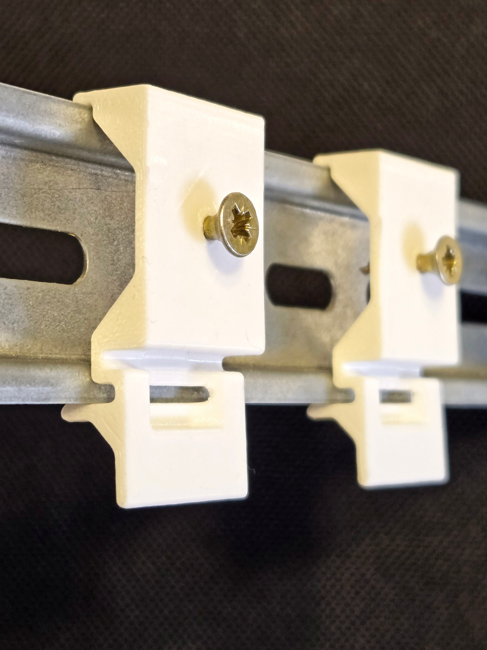 Универсальное крепление для корпусов на динрейку, комплект из 6-ти шт., 3D печать, белый