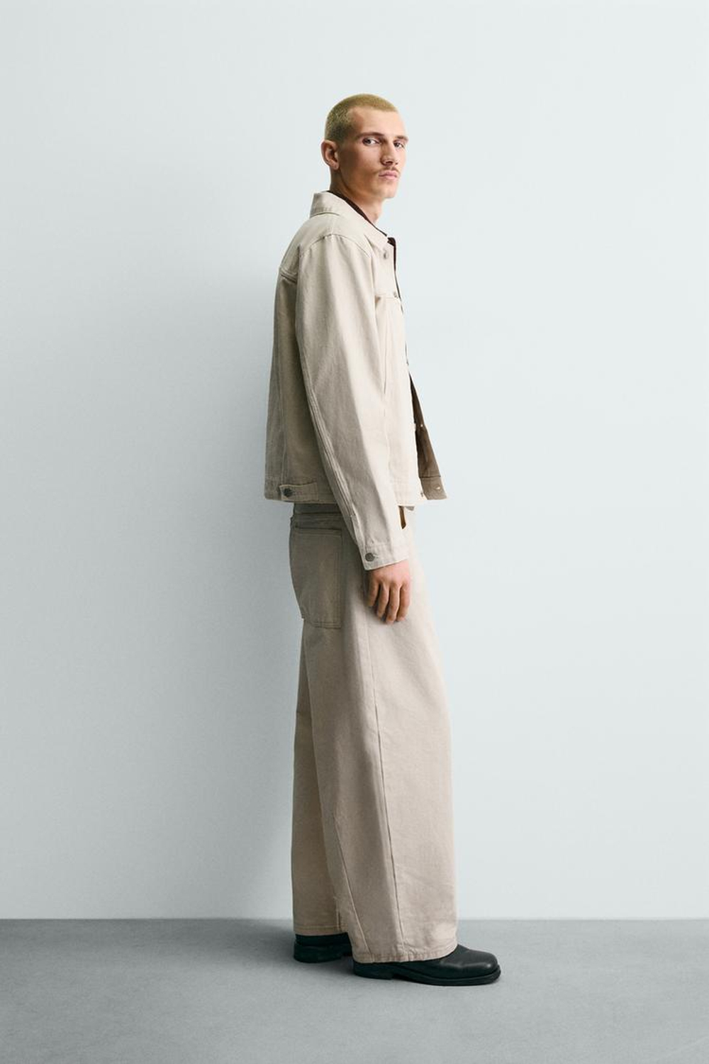 ZARA БАЗОВАЯ ДЖИНСОВАЯ КУРТКА, ЖЕЛТОВАТО-БЕЛЫЙ