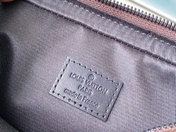 Louis Vuitton Alpha Messenger
