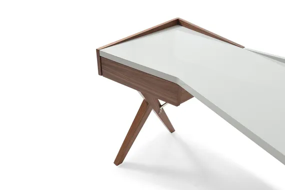 Письменный стол Mysen с выдвижным ящиком, орех