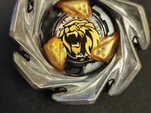 Волчок Leon Crest 7-60GN UX06 от Takara Tomy