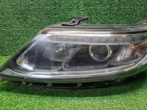 Фара левая KIA Sorento 2 XM (12-21) галоген