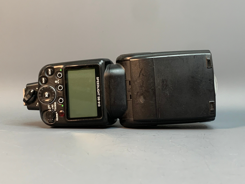 Nikon Speedlight SB-910