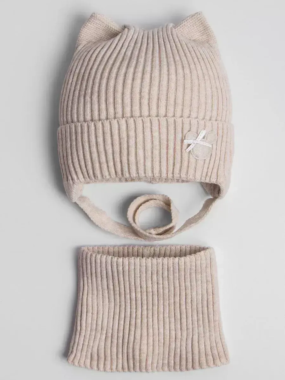 Шапка и снуд для девочки с ушками на завязках
