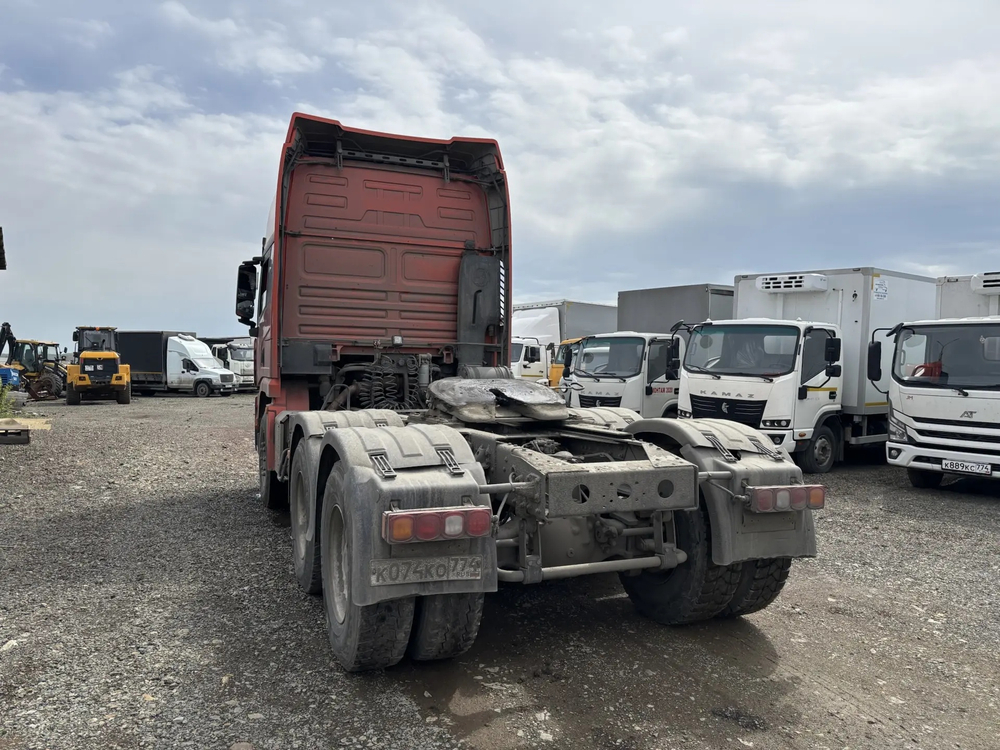 Shacman (Shaanxi) SX* 6x4 Седельный тягач SX42584V324 (Дизельный, 11,6 л, 423 л.с., МТ)