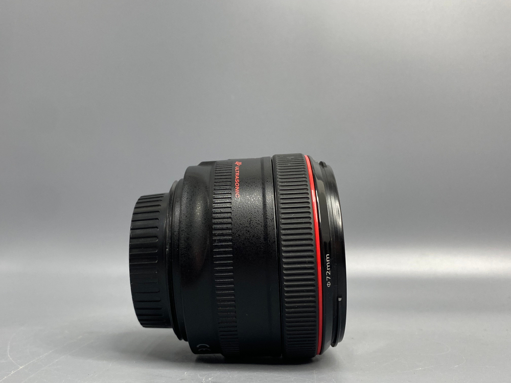 Canon EF 50mm f/1.2L USM