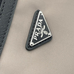 Prada 16