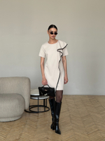 Платье ассиметричное с рюшей