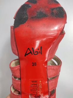 Босоножки Abil красные 38 размер