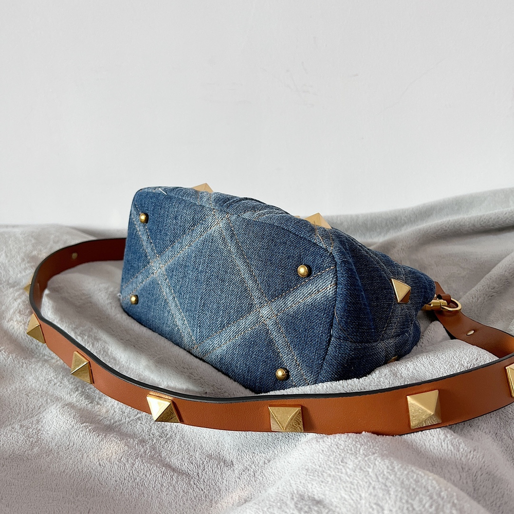 Valentino Roman Stun in Denim 21 cm