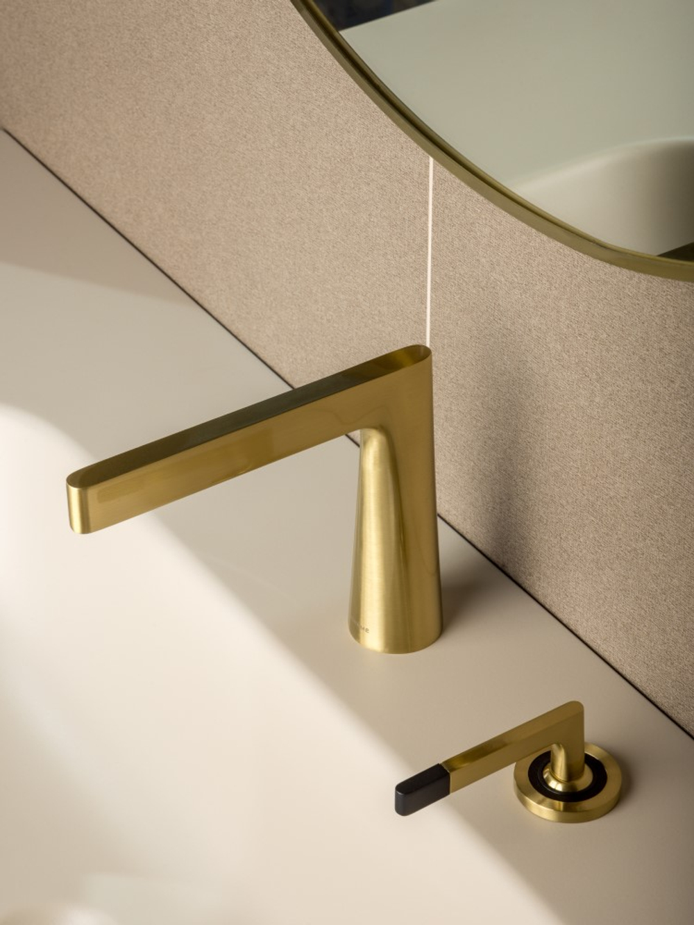 Смеситель Boheme Duo для раковины, 2х-позиционный MATT GOLD